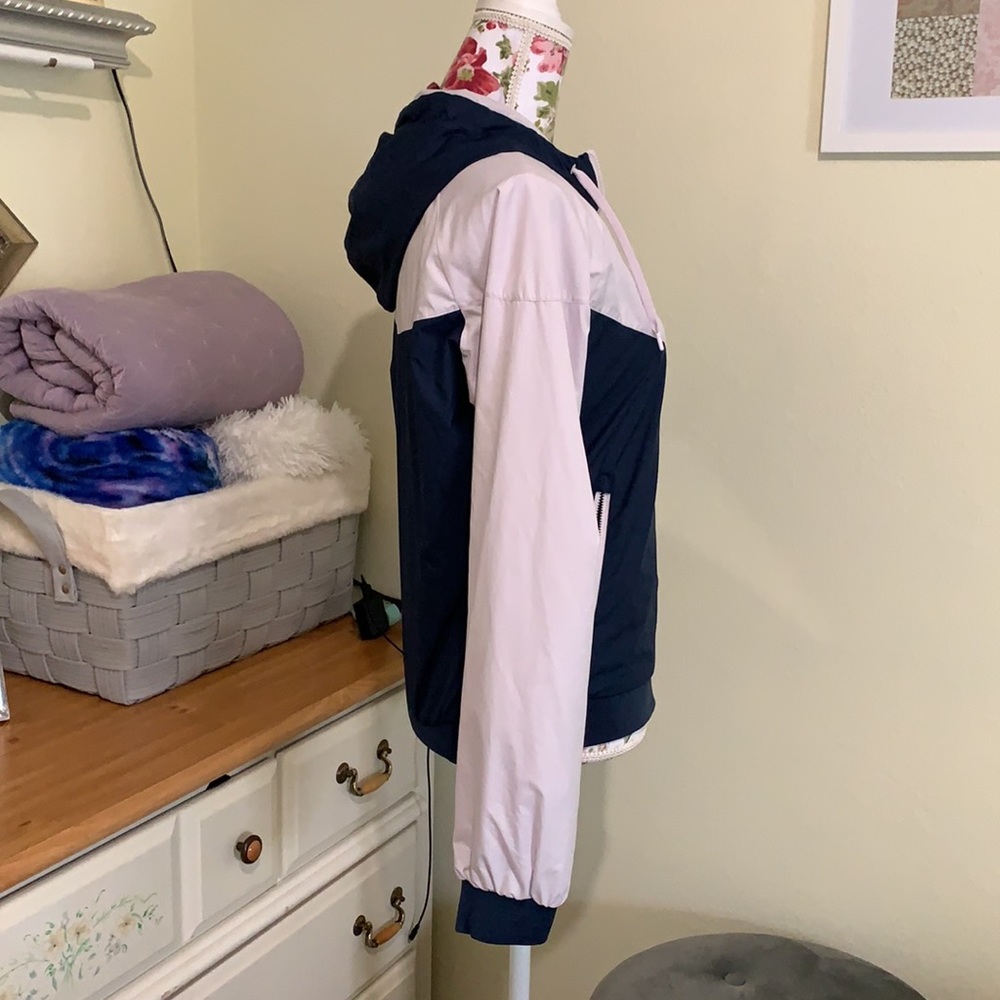 Nike Wind Runner Jacket - image 3